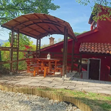 别墅 Spacious In With Swimming Pool 法布里亚诺