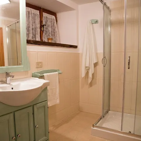 别墅 Spacious In With Swimming Pool 法布里亚诺