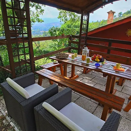 别墅 Spacious In With Swimming Pool 法布里亚诺