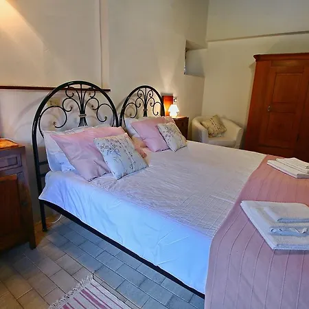 别墅 Spacious In With Swimming Pool 法布里亚诺